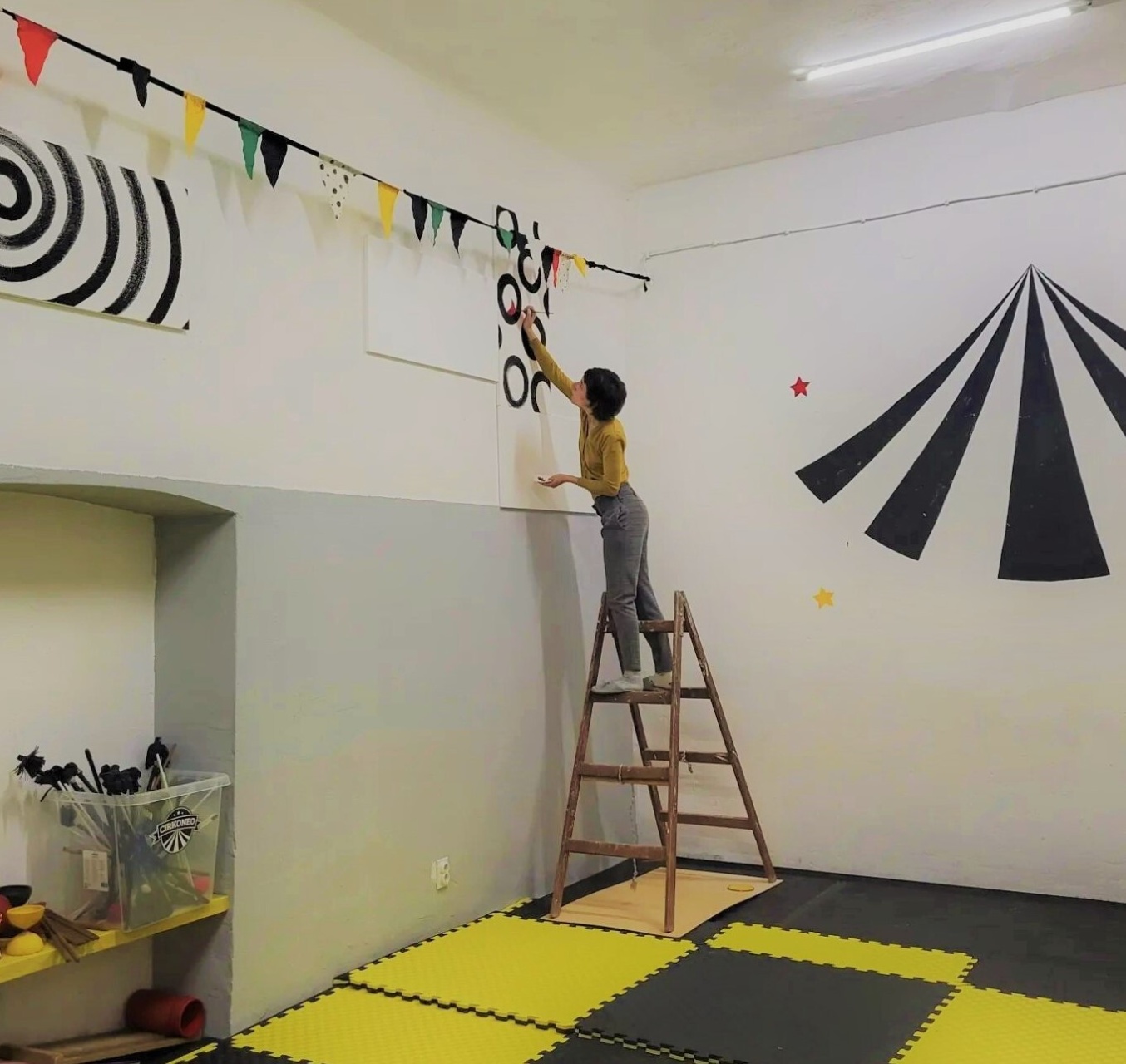 Vanja painting the circus in Serbia