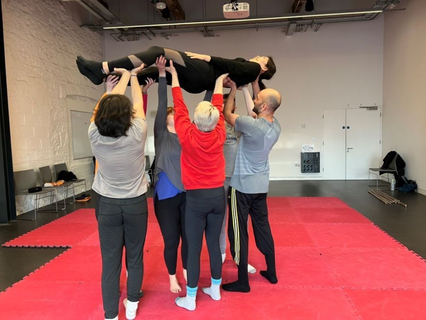 GCC tutor Davi teaching a workshop at University of Galway