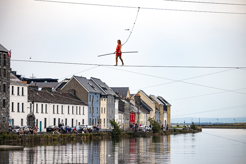 Klara Sköldulf Philipp performing at LifeLine - Photo by Emilja Jefremova